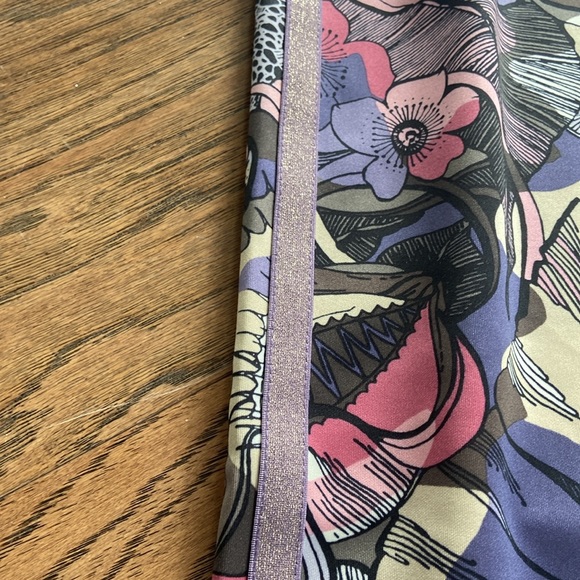 Nike Leggings - Picture 2 of 5